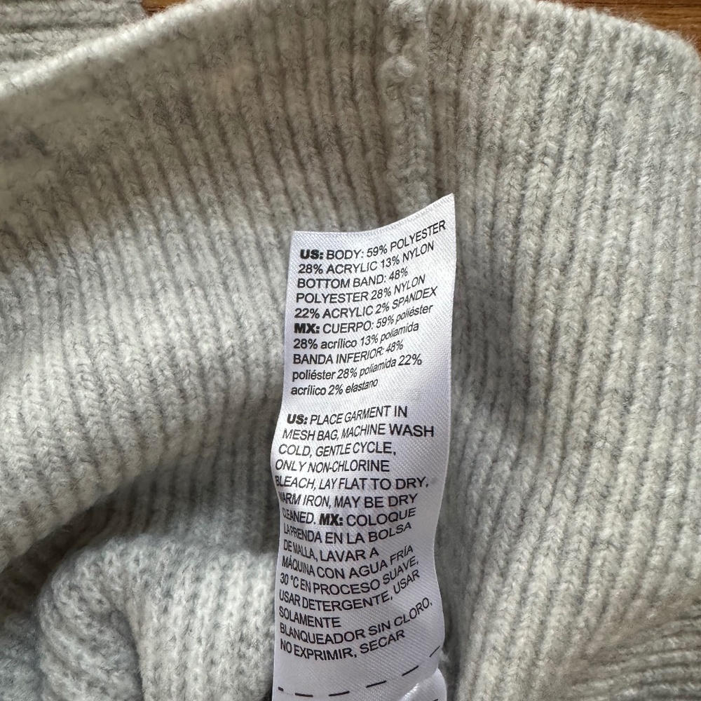 WHBM Ribbed Raglan Fitted Sweater - Picture 9 of 9